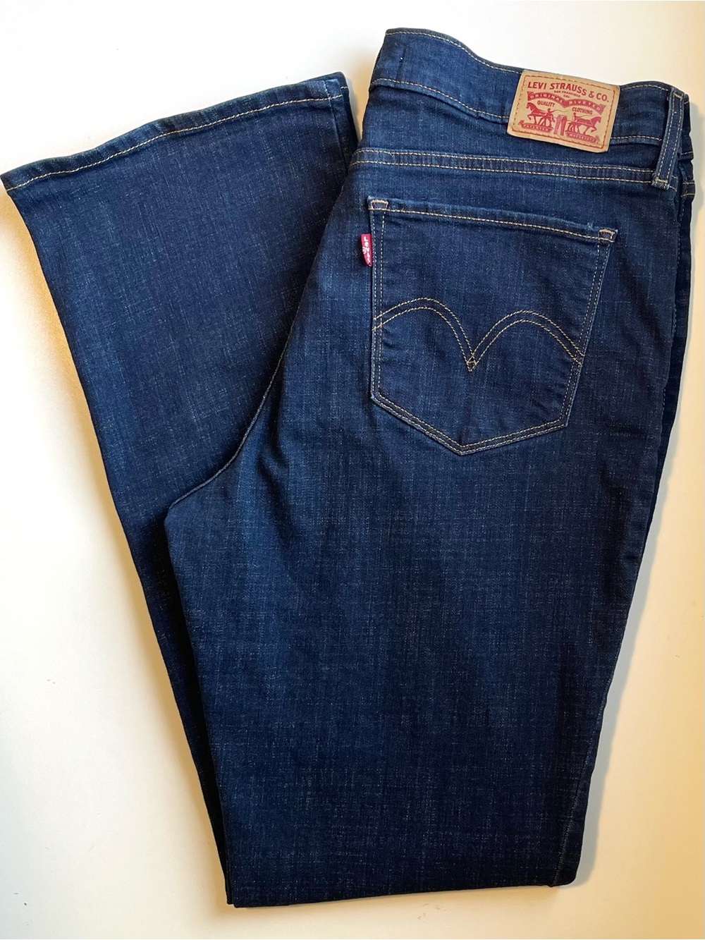 Levi's Classic Bootcut Jeans - Dark Wash & Stretchy - Size 31
